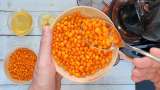 Jus seabuckthorn dengan jahe, lemon, dan madu - Mempersiapkan tidak 3
