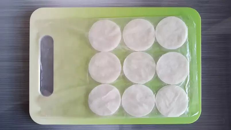 Obat anti kerut kompleks dengan susu, madu, putih telur, minyak almond, dan gliserin, foto 2