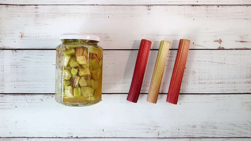 Sirup rhubarb dengan madu, foto 11