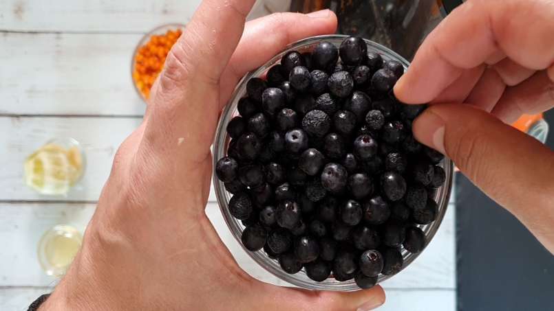 Jus seabuckthorn dan aronia yang menyegarkan dengan jahe, jeruk nipis, dan madu, foto 9