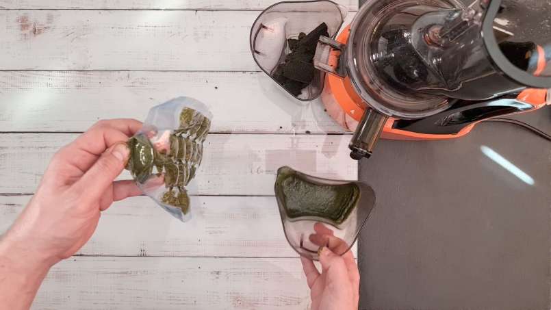 Es batu sari jelatang beku, foto 6