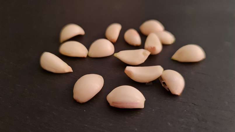 Bawang putih utuh di pagi hari saat perut kosong, foto 3