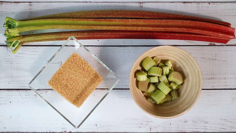 Sirup rhubarb dengan gula maserasi, foto 1