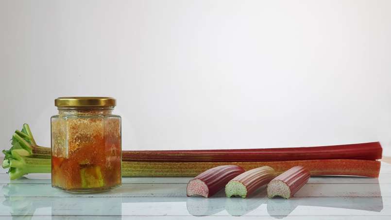 Sirup rhubarb dengan gula maserasi, foto 5