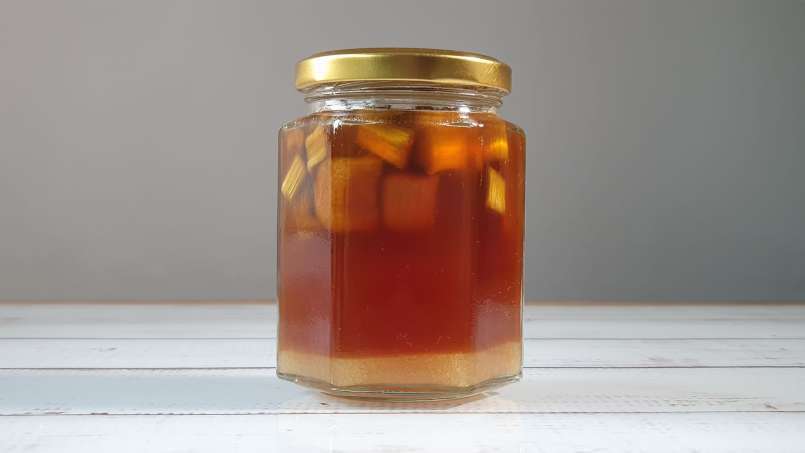 Sirup rhubarb dengan gula maserasi, foto 8