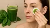Obat lingkaran hitam menggunakan jus bayam